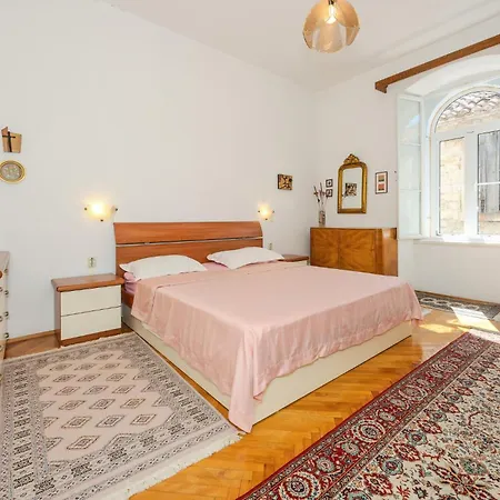 Awesome In With Wifi Holiday home